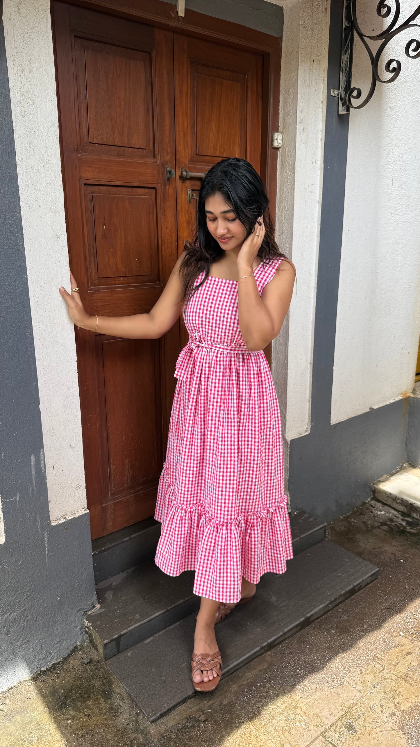 Pink ruffled midi dress